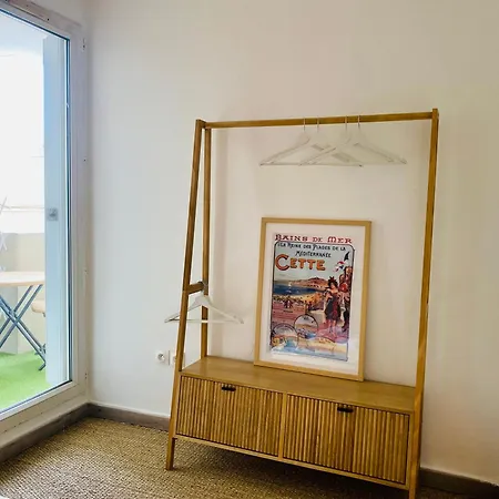 Superbe T2 Coté Gare Parking Clim Wifi Terrasse ! Appartement Sète
