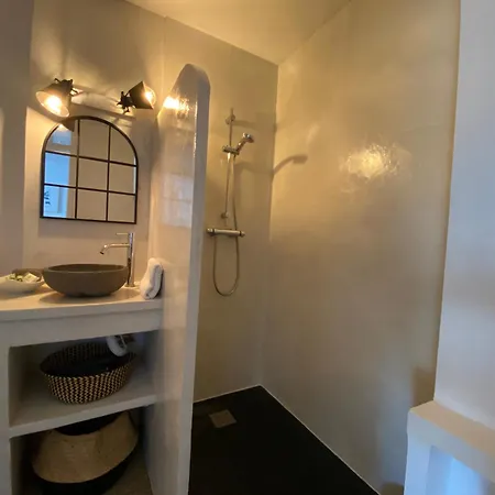 Superbe T2 Coté Gare Parking Clim Wifi Terrasse ! Sète